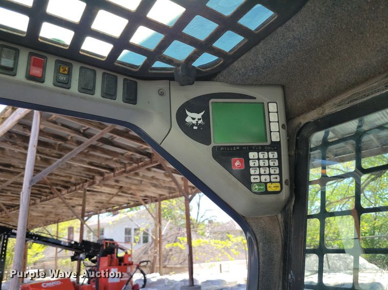 image for item DP1382 2008 Bobcat S250 skid steer loader