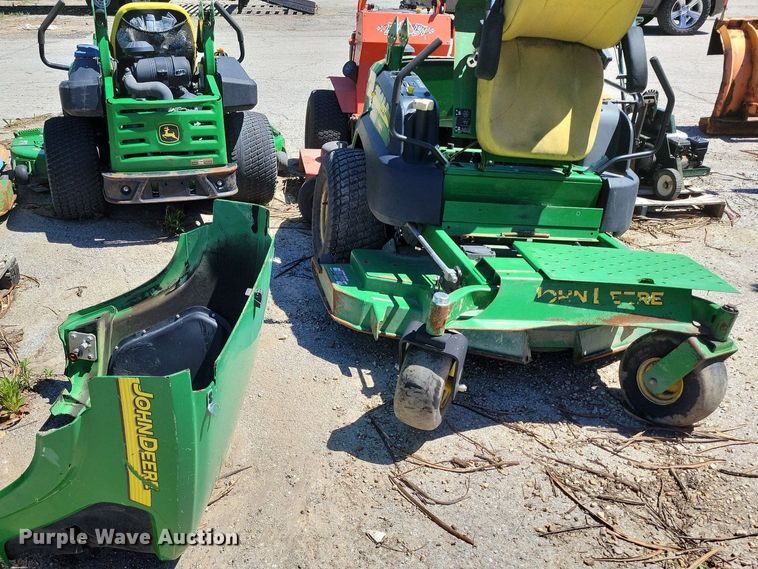 image for item DP1386 (4) ZTR lawn mowers