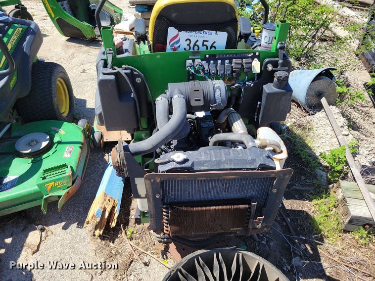 image for item DP1386 (4) ZTR lawn mowers