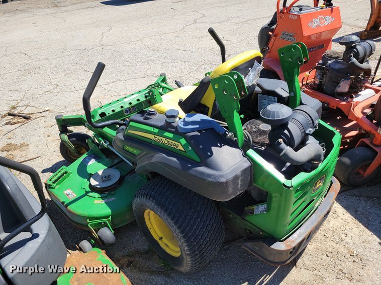 image for item DP1386 (4) ZTR lawn mowers