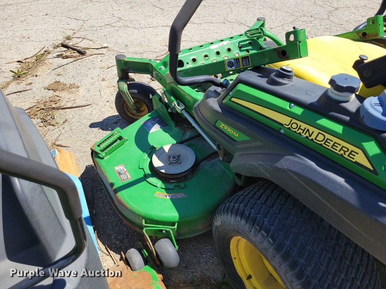 image for item DP1386 (4) ZTR lawn mowers