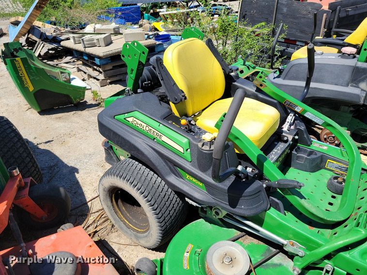 image for item DP1386 (4) ZTR lawn mowers