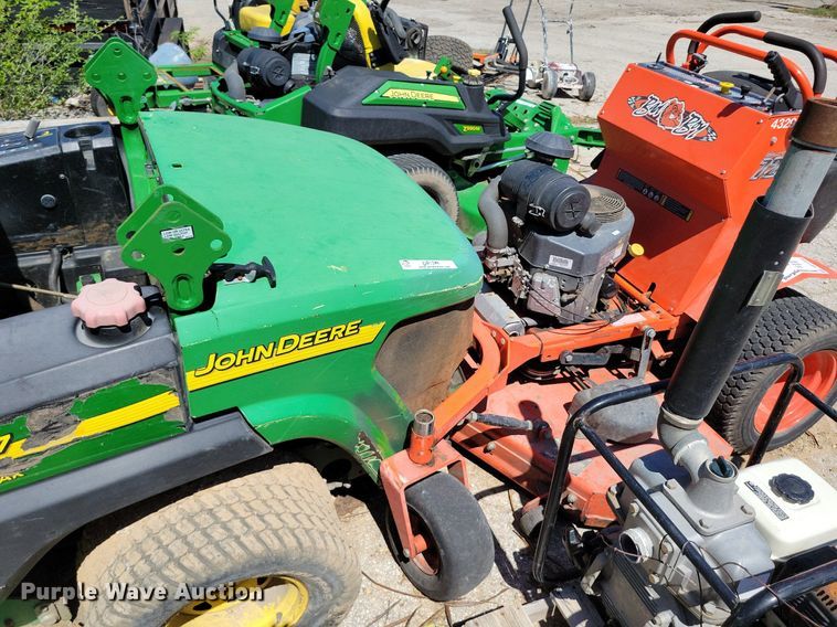 image for item DP1386 (4) ZTR lawn mowers