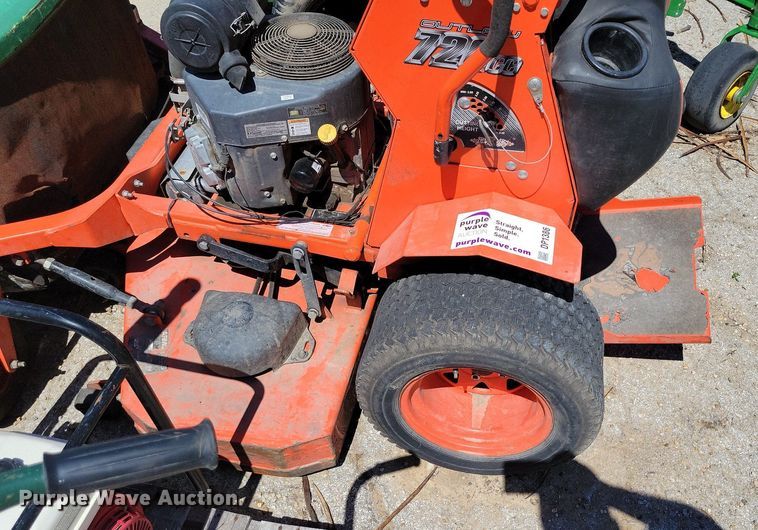 image for item DP1386 (4) ZTR lawn mowers
