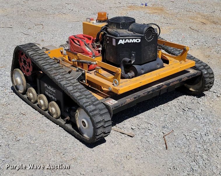 image for item DP1387 2016 Alamo Ridge Runner remote controlled lawn mower