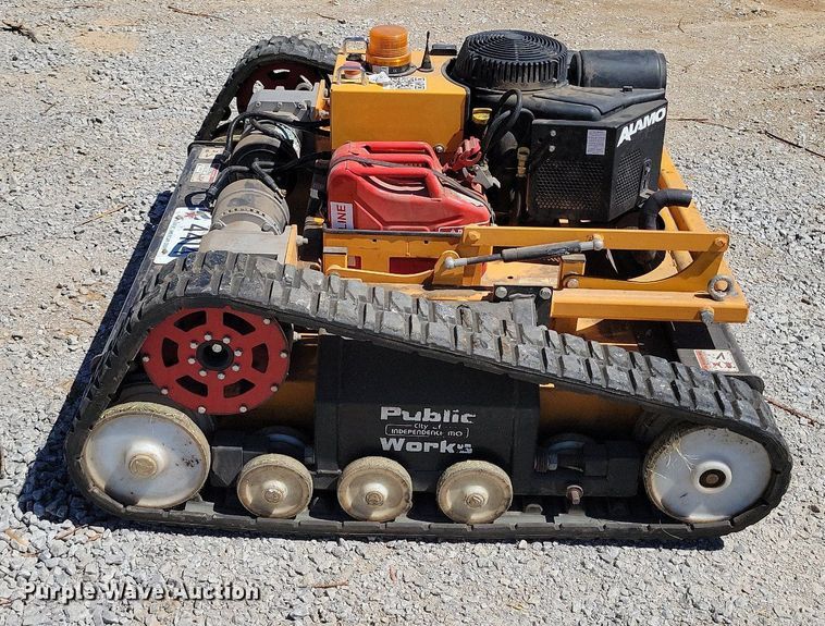 image for item DP1387 2016 Alamo Ridge Runner remote controlled lawn mower