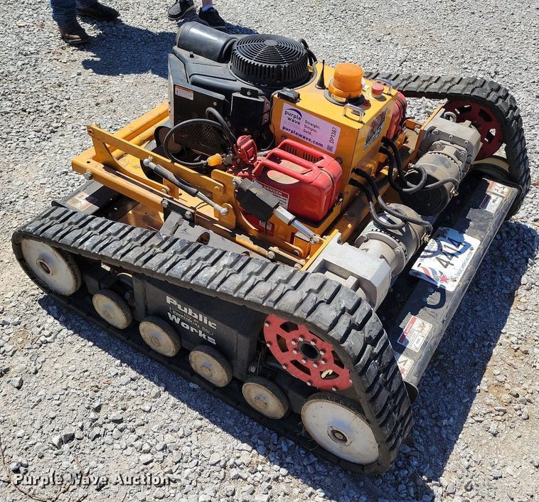 image for item DP1387 2016 Alamo Ridge Runner remote controlled lawn mower