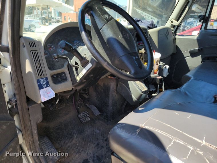 image for item DP1392 2011 International 4300M7 dump truck