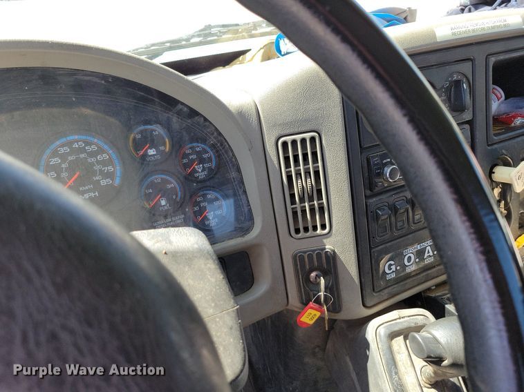 image for item DP1392 2011 International 4300M7 dump truck