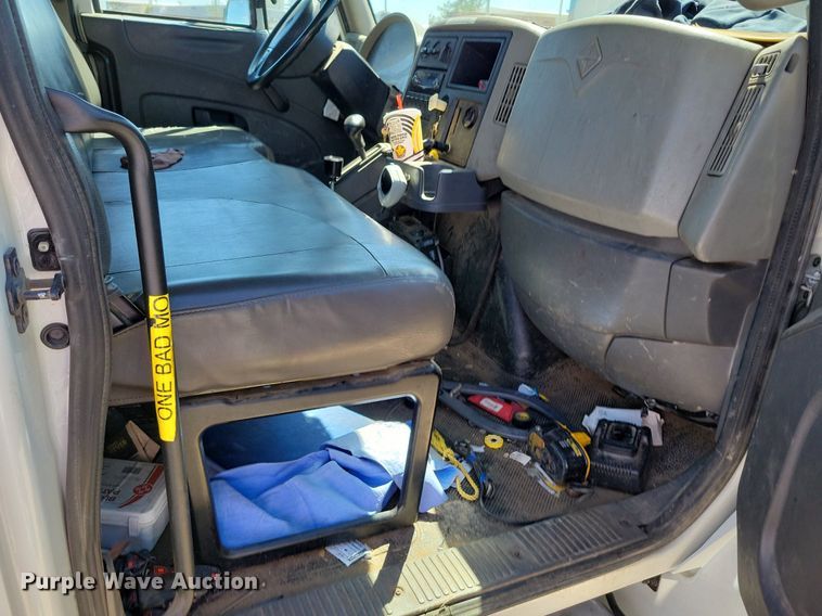 image for item DP1392 2011 International 4300M7 dump truck