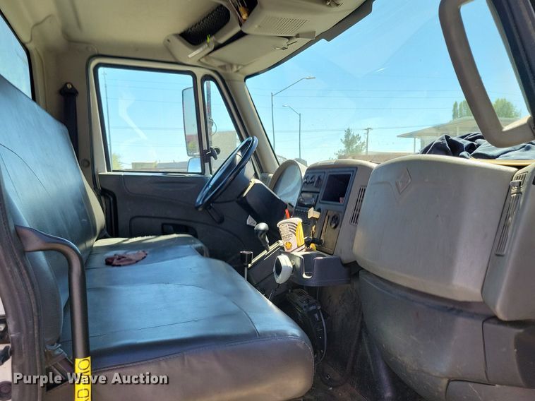 image for item DP1392 2011 International 4300M7 dump truck