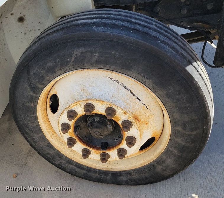 image for item DP1392 2011 International 4300M7 dump truck