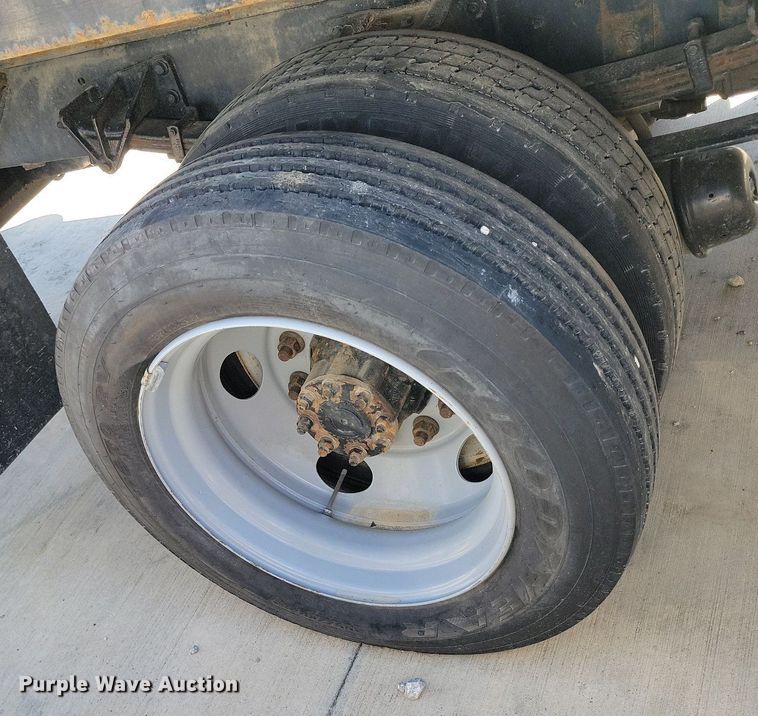 image for item DP1392 2011 International 4300M7 dump truck