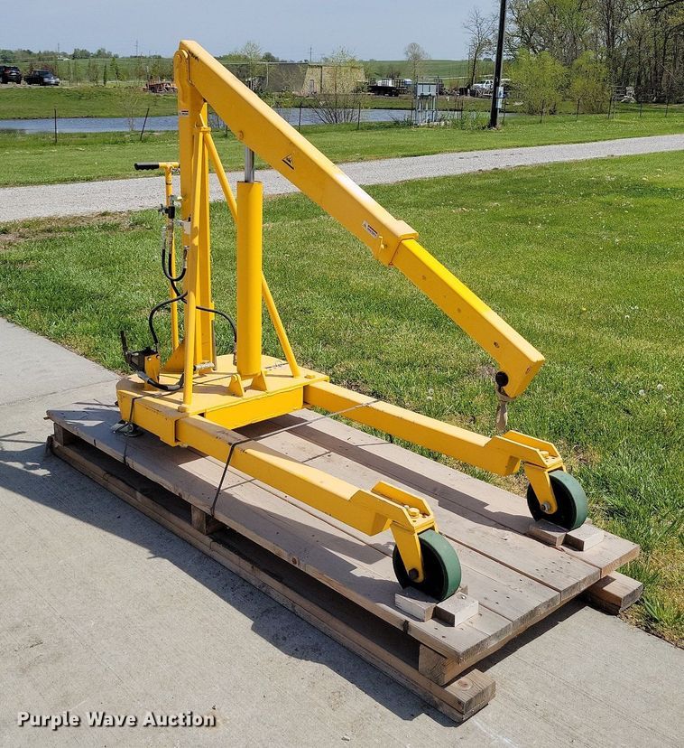image for item DP1395 Engine hoist