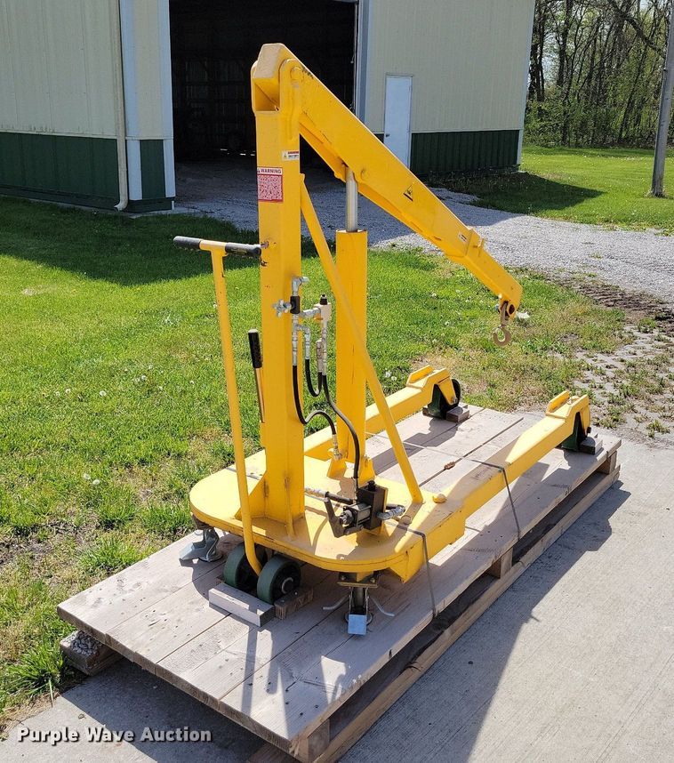 image for item DP1395 Engine hoist