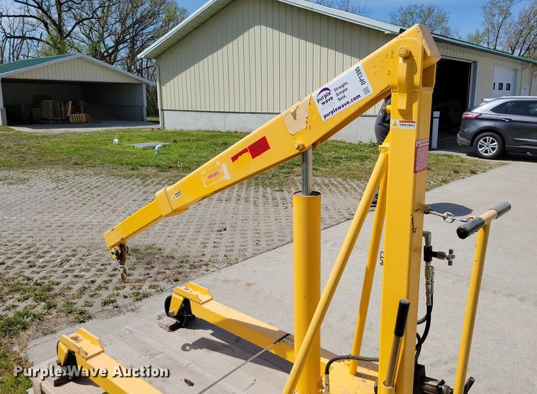 image for item DP1395 Engine hoist