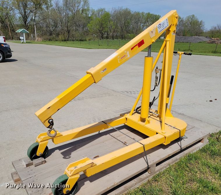 image for item DP1395 Engine hoist