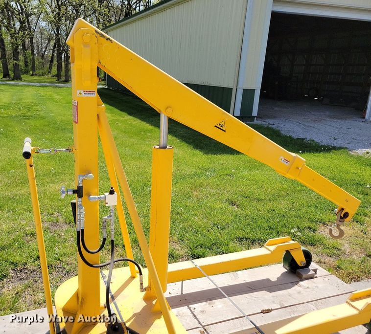 image for item DP1395 Engine hoist
