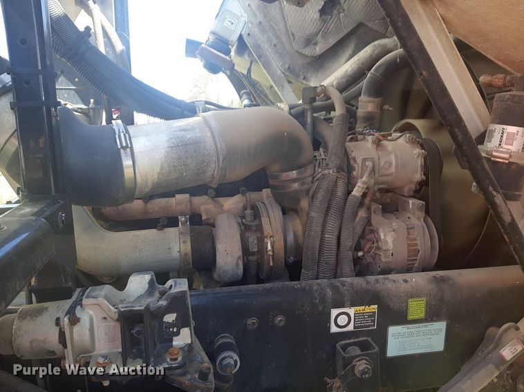 image for item DP2574 2006 Peterbilt 320 refuse truck