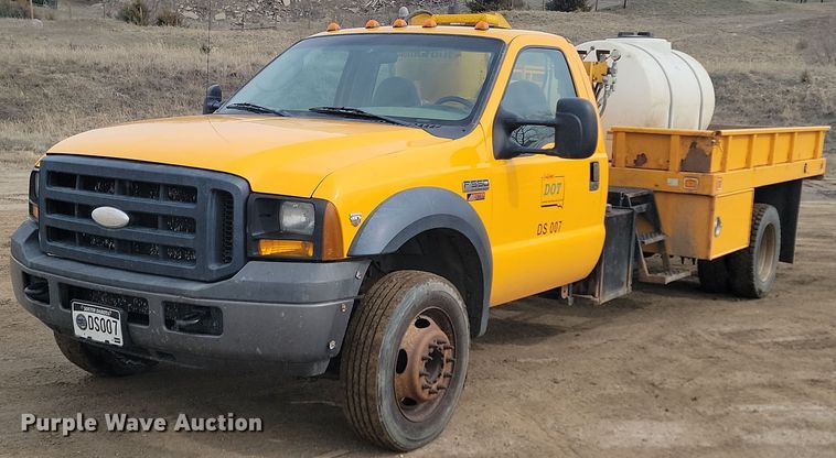 image for item DP3521 2007 Ford  F550 Super Duty XL flatbed truck