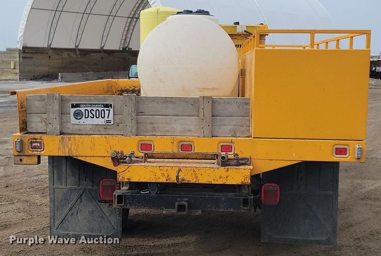 image for item DP3521 2007 Ford  F550 Super Duty XL flatbed truck