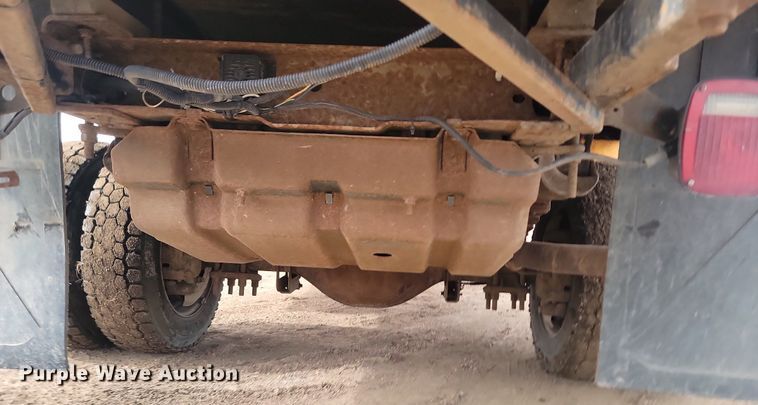 image for item DP3521 2007 Ford  F550 Super Duty XL flatbed truck