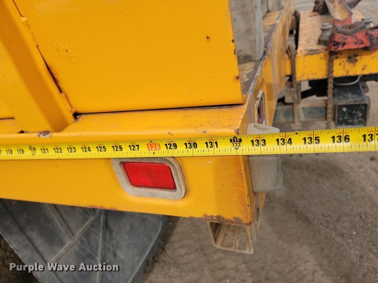 image for item DP3521 2007 Ford  F550 Super Duty XL flatbed truck