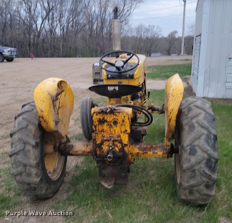 image for item DP3537 1965 International  404 tractor