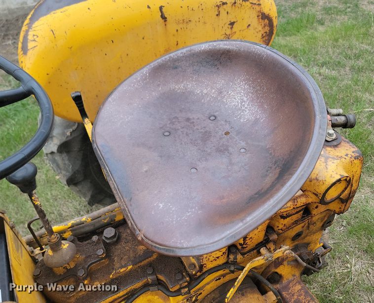 image for item DP3537 1965 International  404 tractor