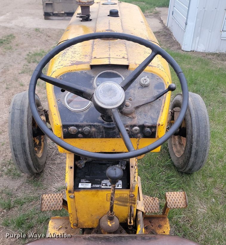 image for item DP3537 1965 International  404 tractor