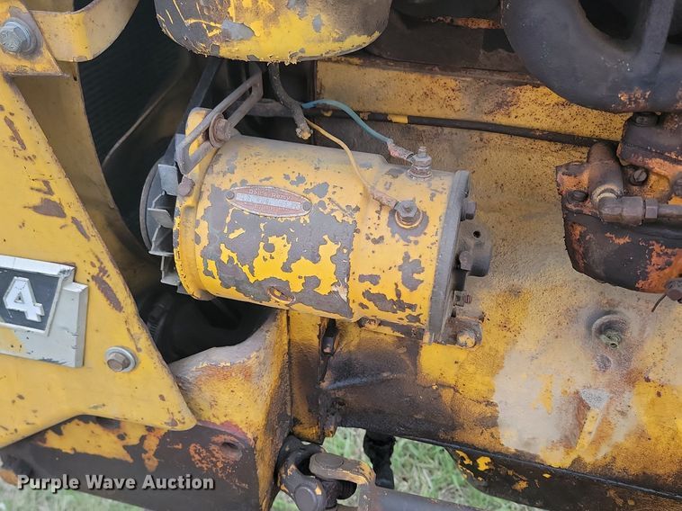 image for item DP3537 1965 International  404 tractor