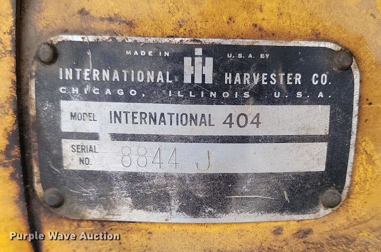 image for item DP3537 1965 International  404 tractor