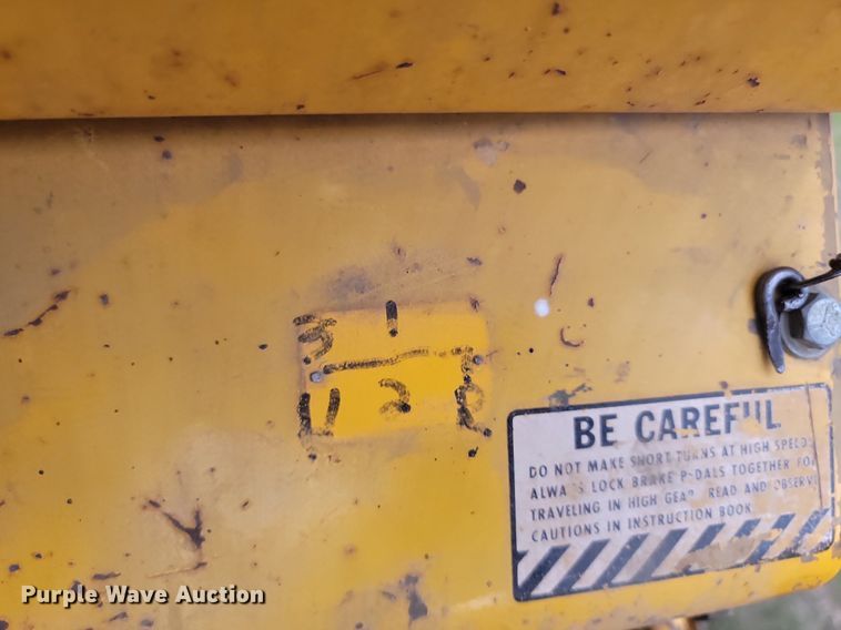 image for item DP3539 1965 International  404 tractor