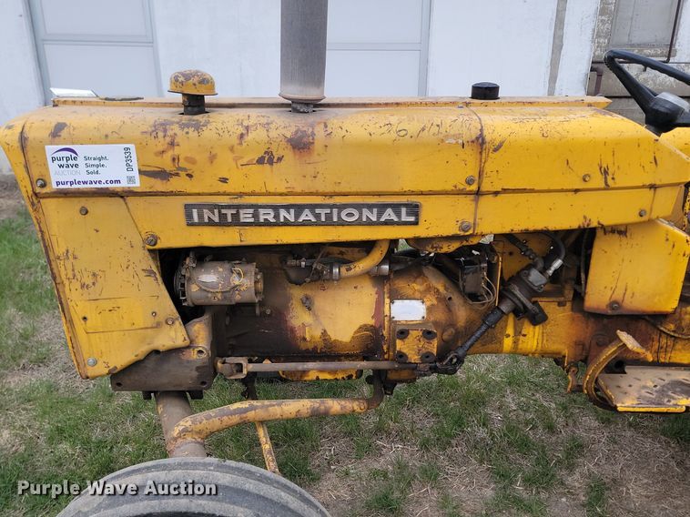 image for item DP3539 1965 International  404 tractor