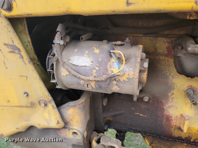 image for item DP3539 1965 International  404 tractor