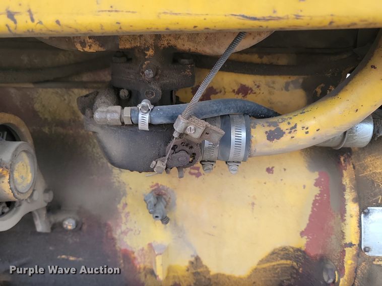 image for item DP3539 1965 International  404 tractor