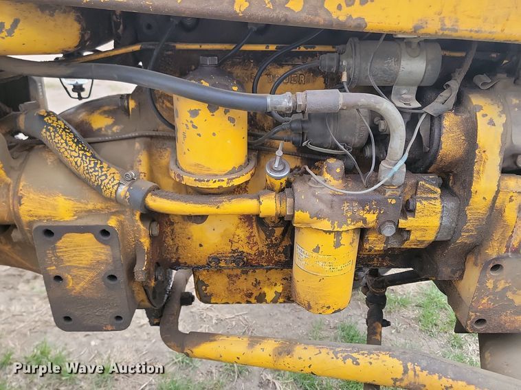 image for item DP3539 1965 International  404 tractor