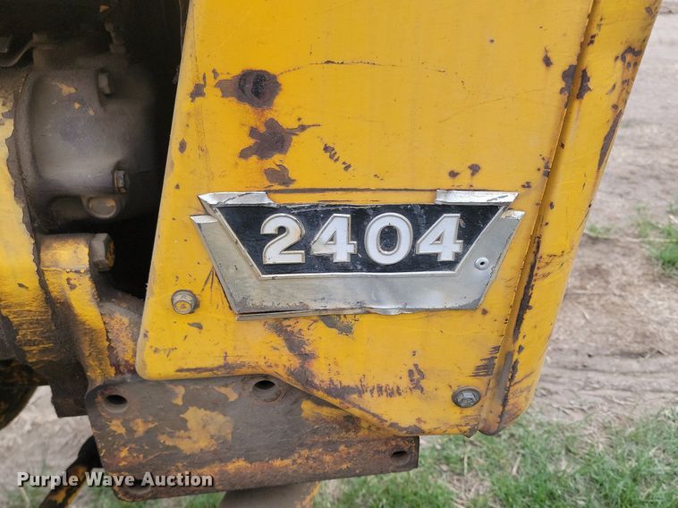 image for item DP3539 1965 International  404 tractor