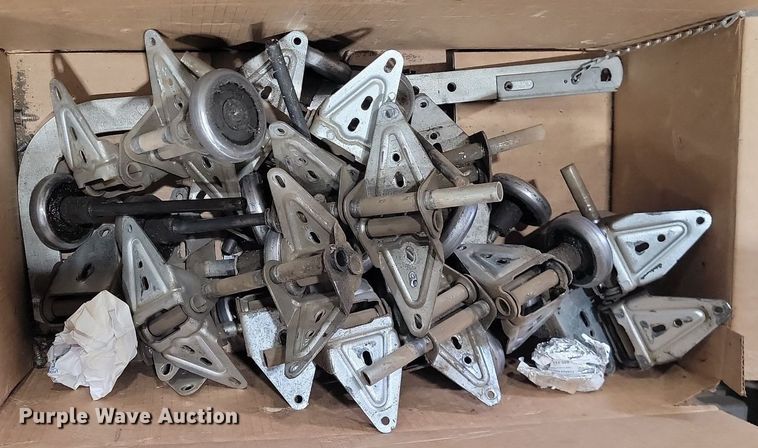 image for item DP3540 (2) garage doors