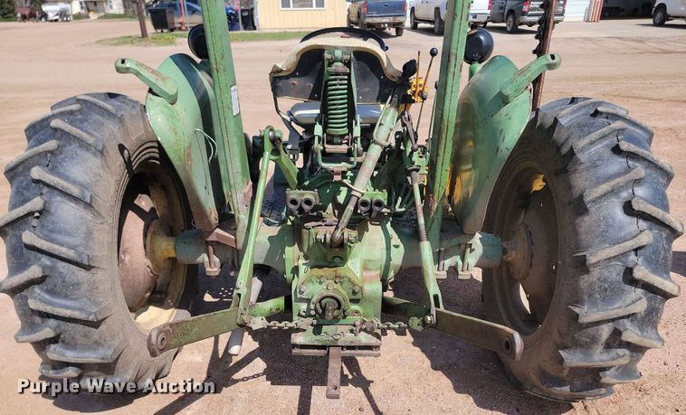 image for item DP3542 1972 John Deere 1020 tractor