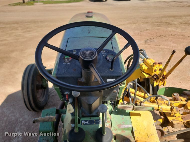 image for item DP3542 1972 John Deere 1020 tractor