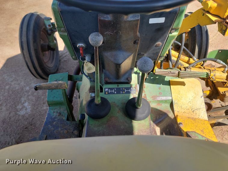 image for item DP3542 1972 John Deere 1020 tractor