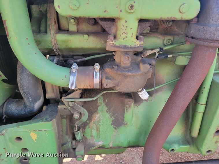 image for item DP3542 1972 John Deere 1020 tractor