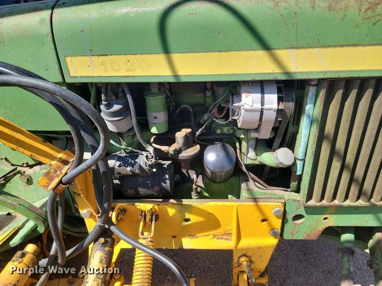 image for item DP3542 1972 John Deere 1020 tractor
