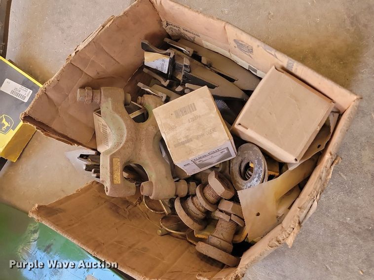 image for item DP3542 1972 John Deere 1020 tractor