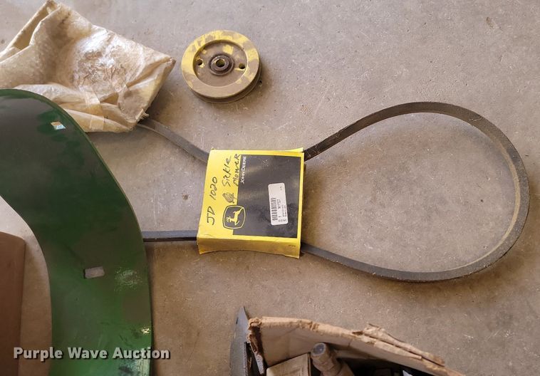 image for item DP3542 1972 John Deere 1020 tractor