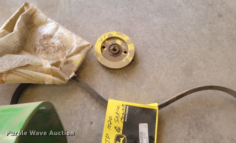 image for item DP3542 1972 John Deere 1020 tractor