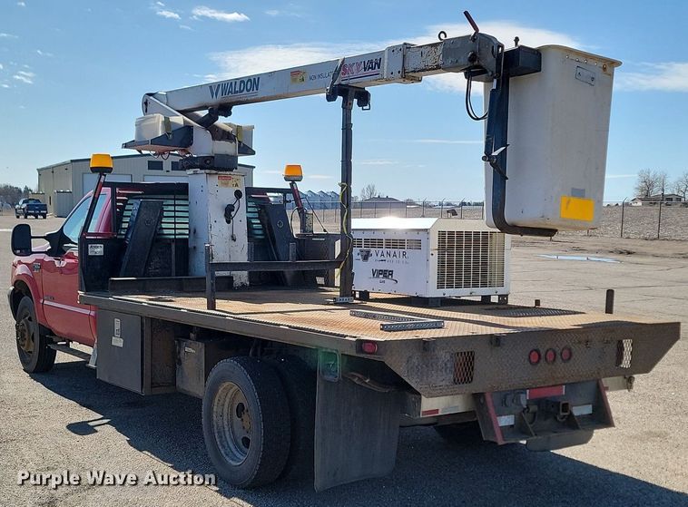 image for item DP5669 2002 Ford F550 Super Duty XL bucket truck