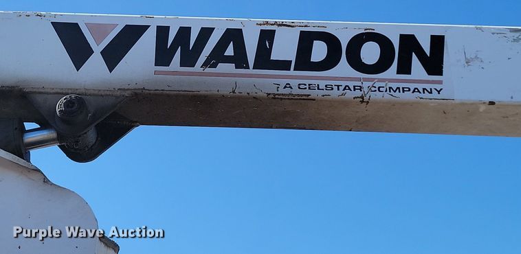 image for item DP5669 2002 Ford F550 Super Duty XL bucket truck