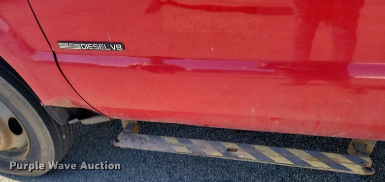 image for item DP5669 2002 Ford F550 Super Duty XL bucket truck